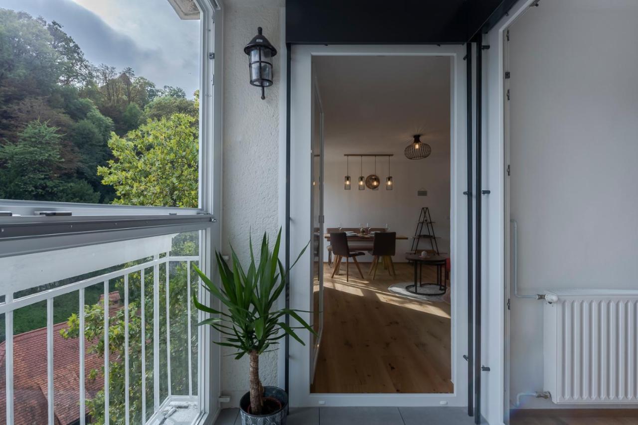 Apartment Tamliving 2br Center 3 Bridges Great View Kitchen