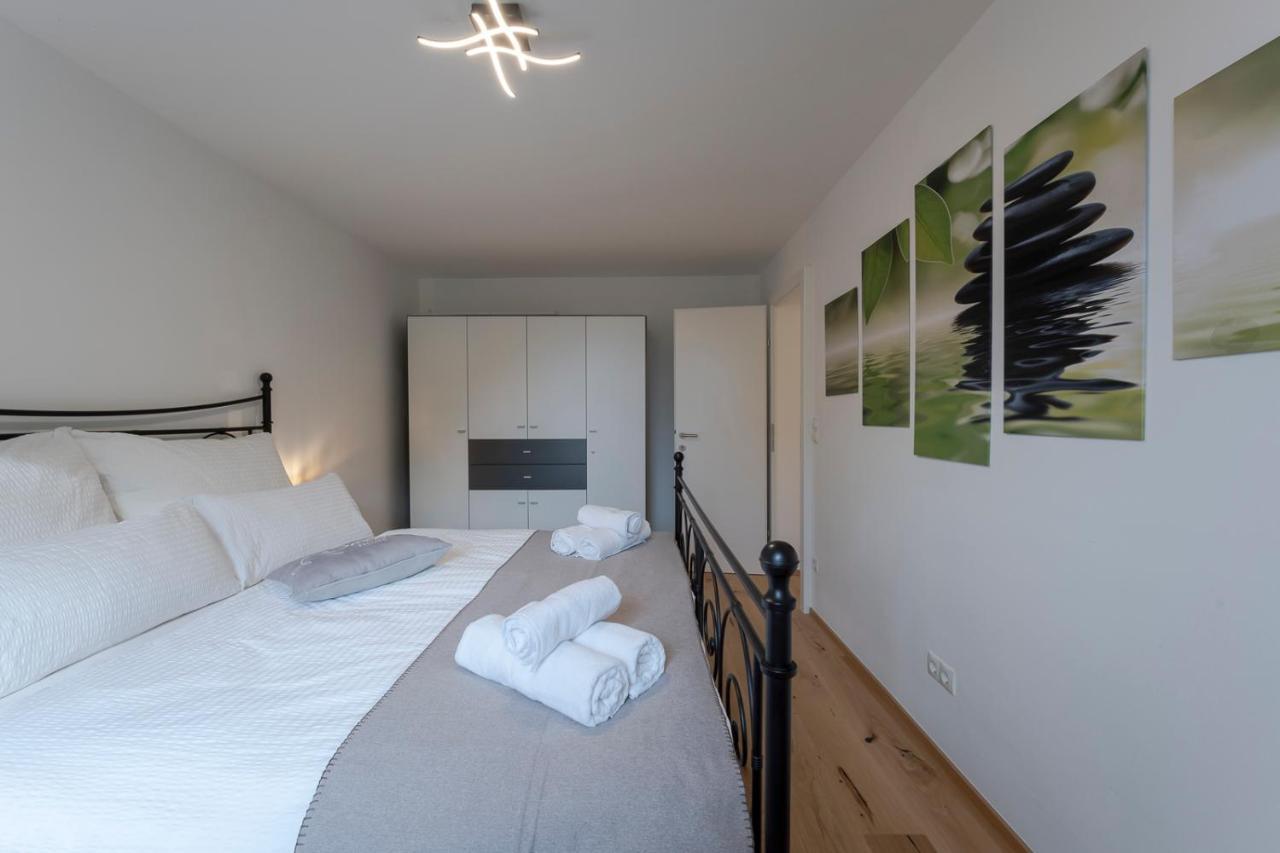 Apartment Tamliving 2br Center 3 Bridges Great View Kitchen